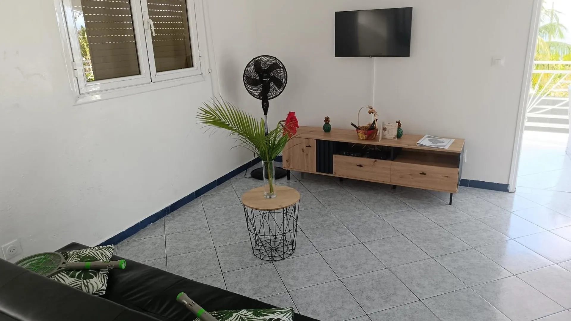 Holiday home Maison Cecilia Vue Sur Les Saintes Trois-Rivieres